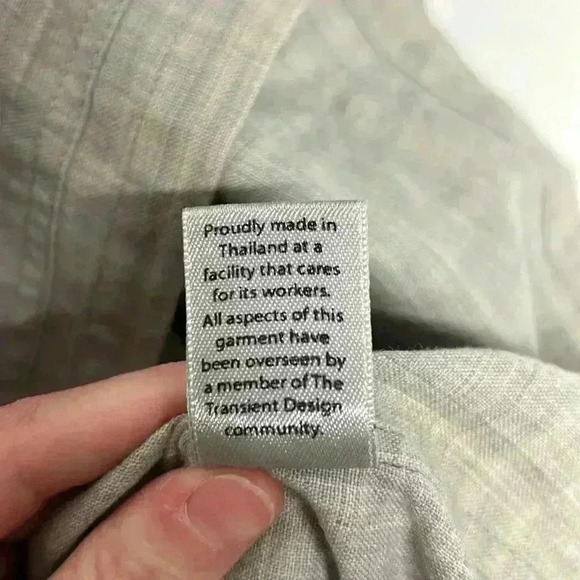 The transcendent design 100% cotton, long sleeve hooded shirt size medium - Picture 7 of 8